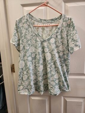 Loft Women's V-Neck Floral Tee in Sage Green